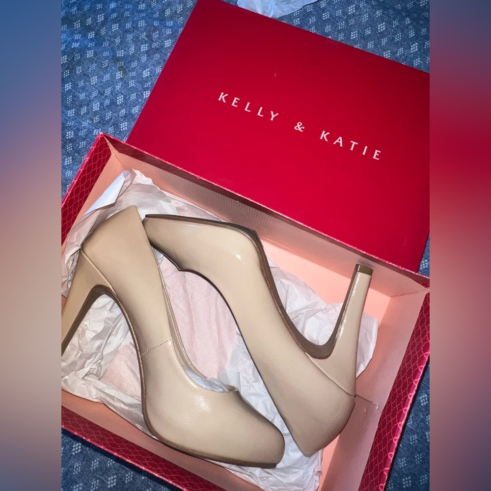 Kelly & Katie Platform Pumps